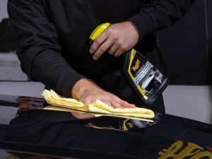 Lustrant Spray Ultimate Insane Shine Paint Glosser – Meguiar’s